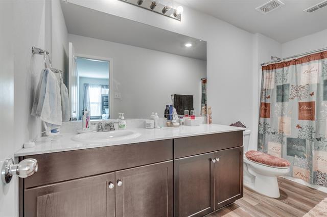 Building Photo - 461 Falling Star Dr