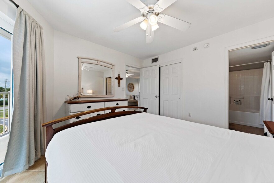 Building Photo - 928 Whelk Ct