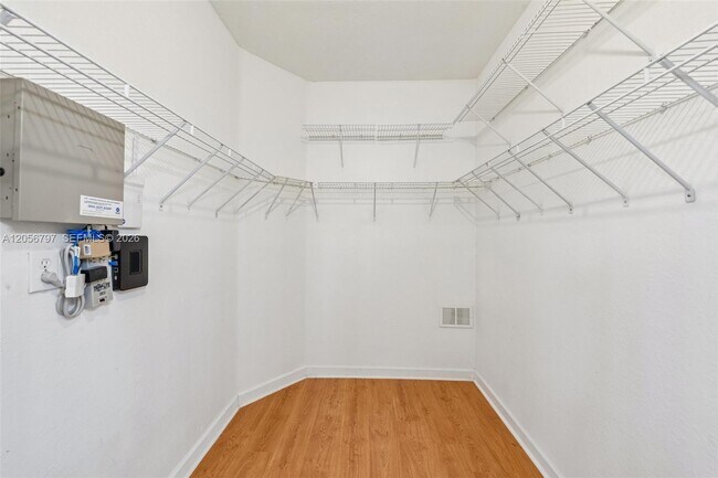 Building Photo - 8188 NW 108th Pl