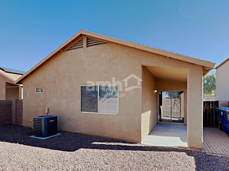 Building Photo - 7948 S Baja Stone Ave