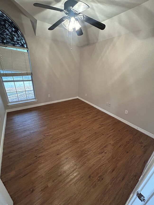 Building Photo - Location....Location....Location....Section 8