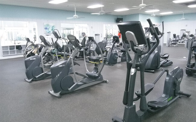 Building Photo - 307 Saxony Dr