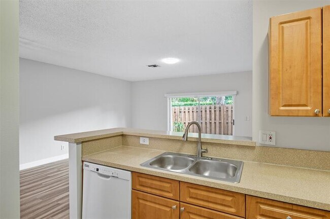 Building Photo - 16045 Emerald Cove Rd