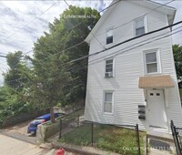 Building Photo - Cozy 2-Bedroom Malden Charmer