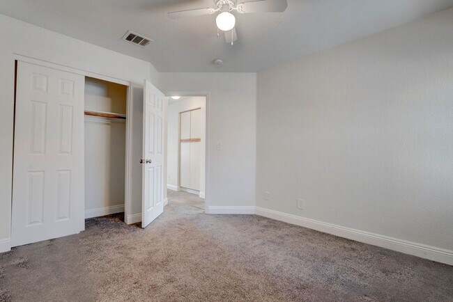 Building Photo - 26 Fantasia Ln