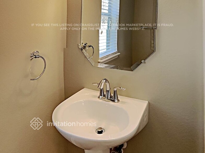 Building Photo - 516 Southwood Way