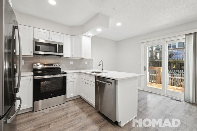 Building Photo - Charming 3BR Townhome in Centennial