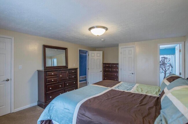 Building Photo - 5726 Countrie View Ct