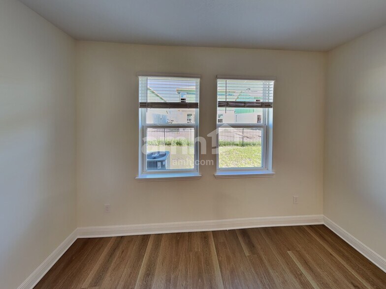 Building Photo - 5932 Pinewood Ests Dr