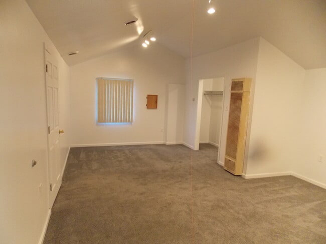 Building Photo - 8795 Main St