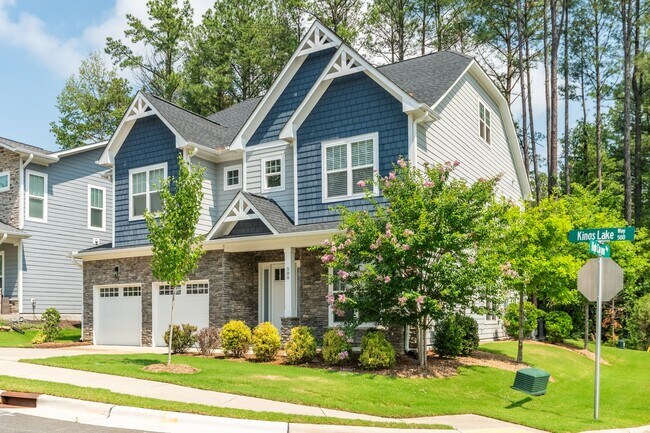 Building Photo - 500 Kings Lake Wy