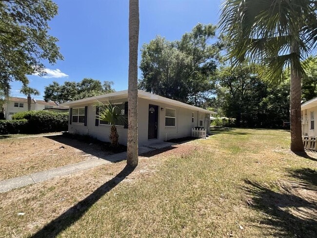 Primary Photo - 2218 S Park Ave