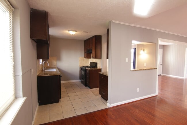 Building Photo - 11722 Sandstone St