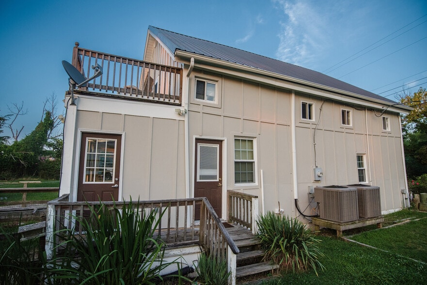 Building Photo - 5277 Main St