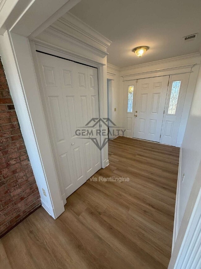 Building Photo - 15326 Tidewater Trail