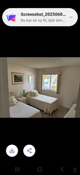 Building Photo - 557 Midway Dr