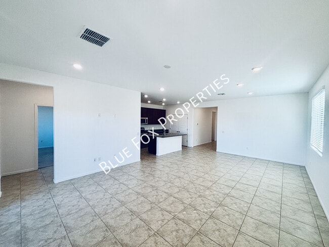 Building Photo - 7846 S Sugarbend Dr