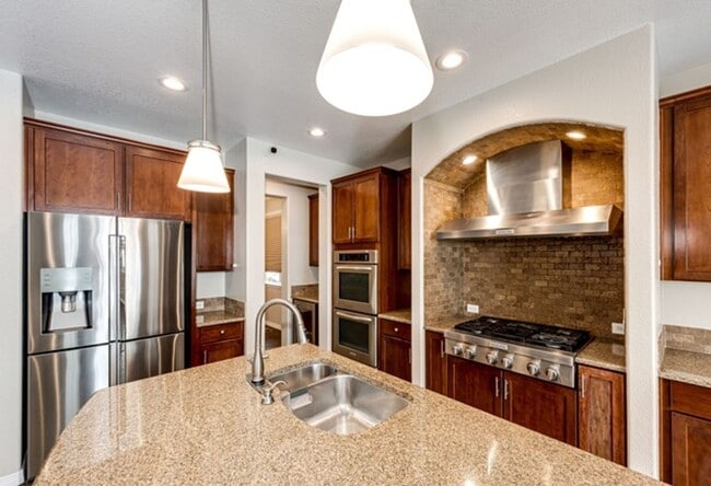 Building Photo - Beautiful 5bd 4ba single family home for rent in desirable Highlands Ranch CO 80103