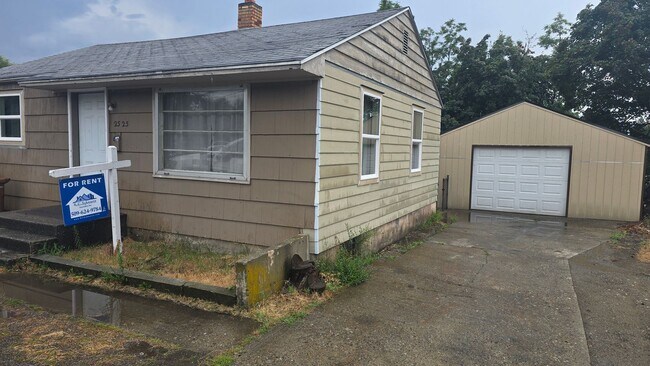 Primary Photo - Newly remodeled 2 Bed/1 Bath Home in North...