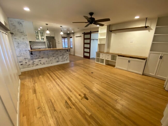Building Photo - Beautiful Home for rent in Tulare, Ca