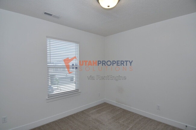 Building Photo - 16092 S Truss Dr