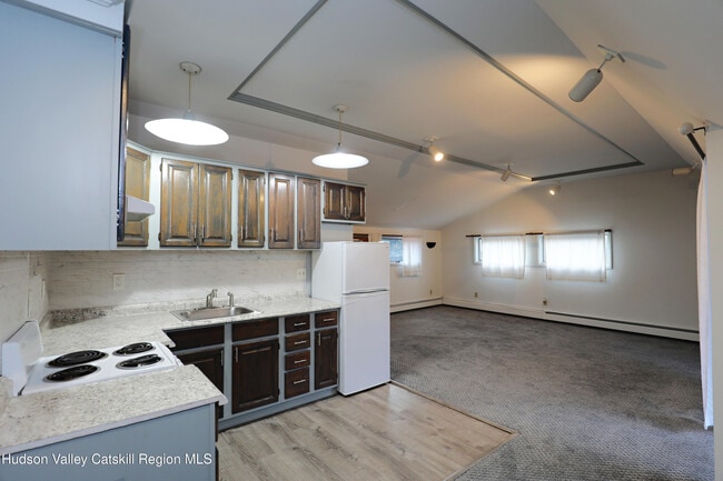 Building Photo - 504 Wilbur Ave