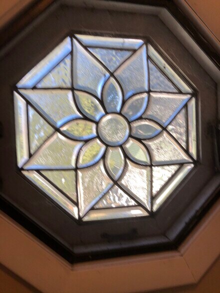 Building Photo - 130 Ridgeway St