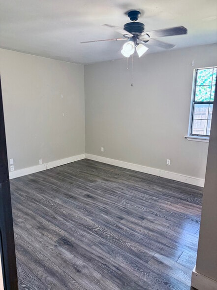 Building Photo - 380 Co Rd 1355