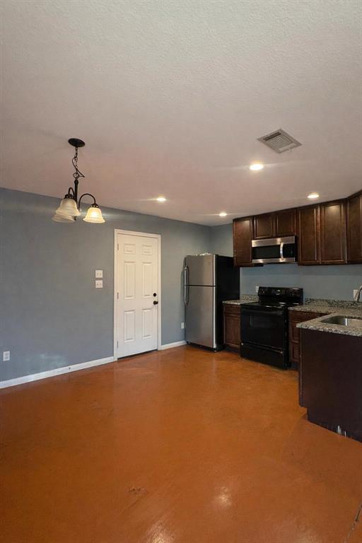 Building Photo - 1403 Strickland St