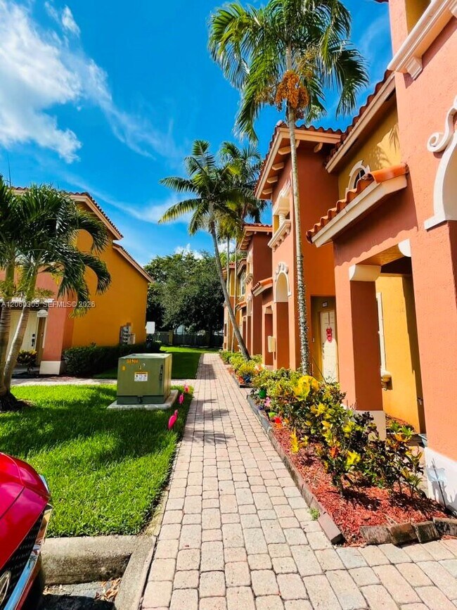 Building Photo - 790 SW 107th Ave