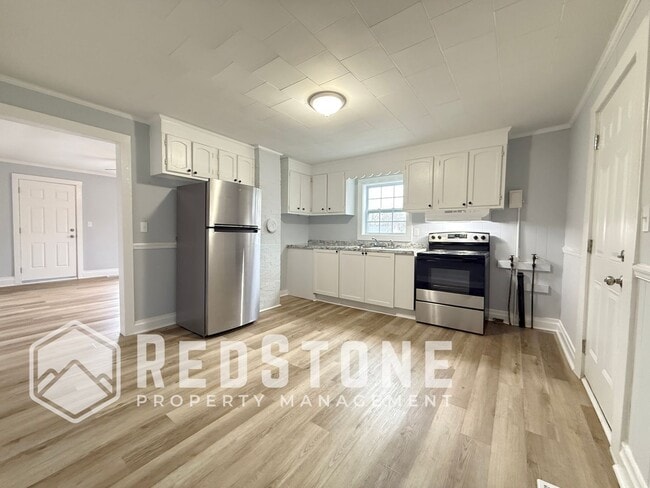 Building Photo - 348 Foster St