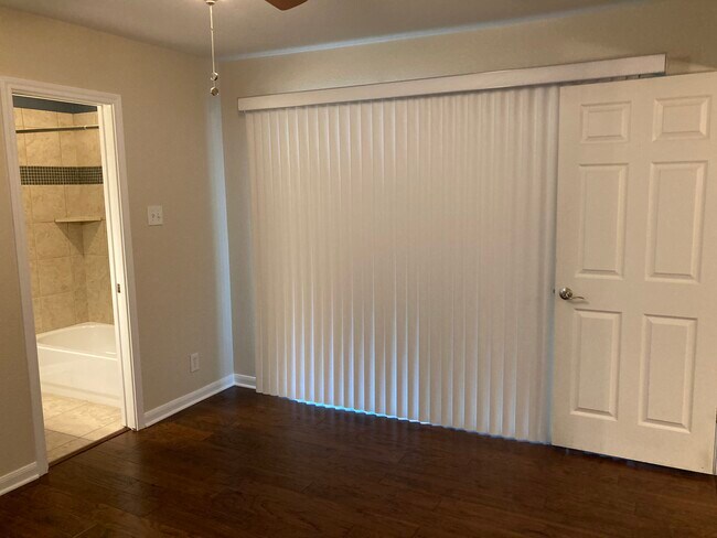 Building Photo - 100 Lorenz Rd