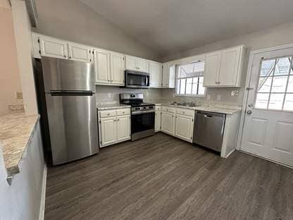 Building Photo - Nice 2 Bedroom, 2 Bath Duplex-116 Pine Crest Drive