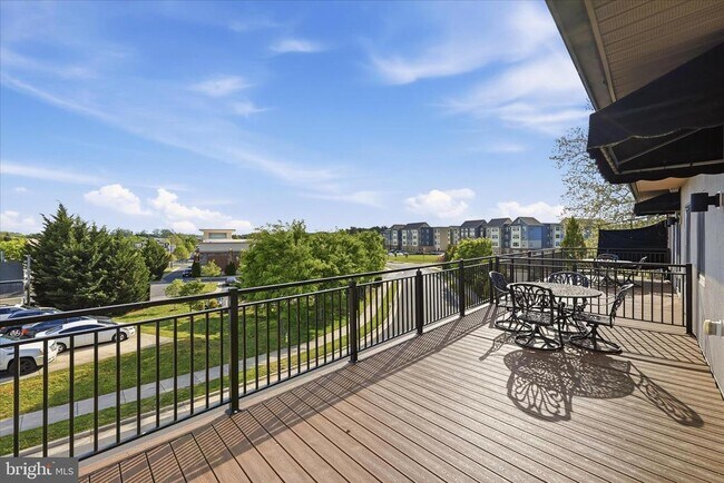 Building Photo - 443 Millwood Ave