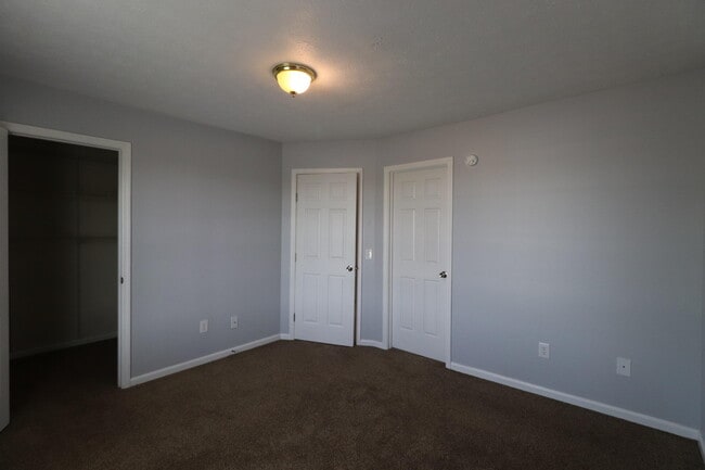 Building Photo - 203 Coburn Dr