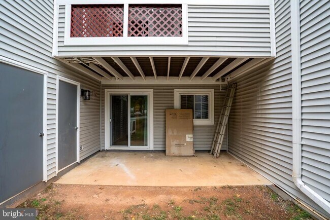 Building Photo - 12887 Grays Pointe Rd