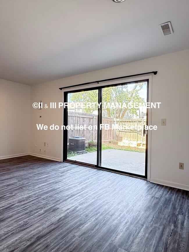 Building Photo - 8660 W 109th St