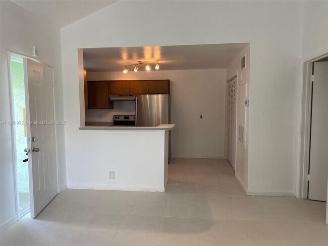 Building Photo - 4090 N Pine Island Rd