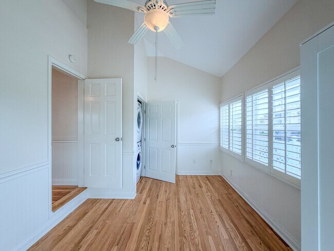 Building Photo - Hollywood Beach | 3 Bedroom + 2 Bathroom H...