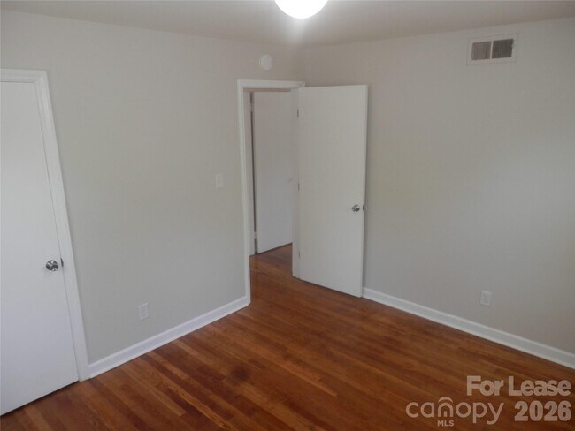 Building Photo - 3016 Colfax St