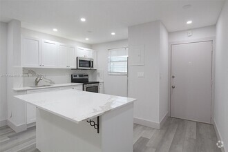 Building Photo - 17255 SW 95th Ave