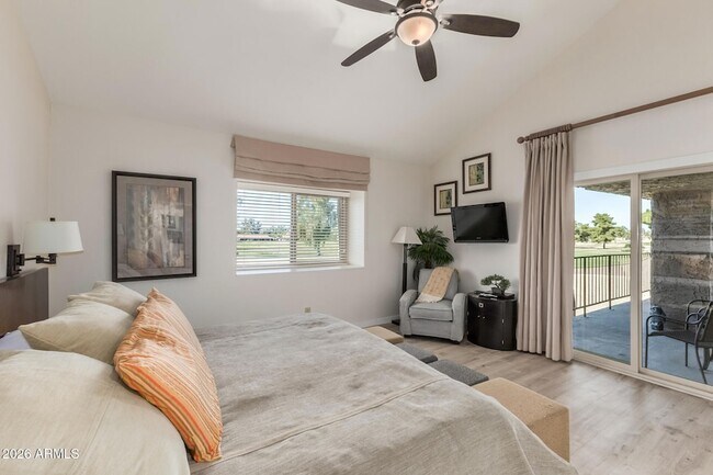 Building Photo - 7424 N Vía Camello Del Norte