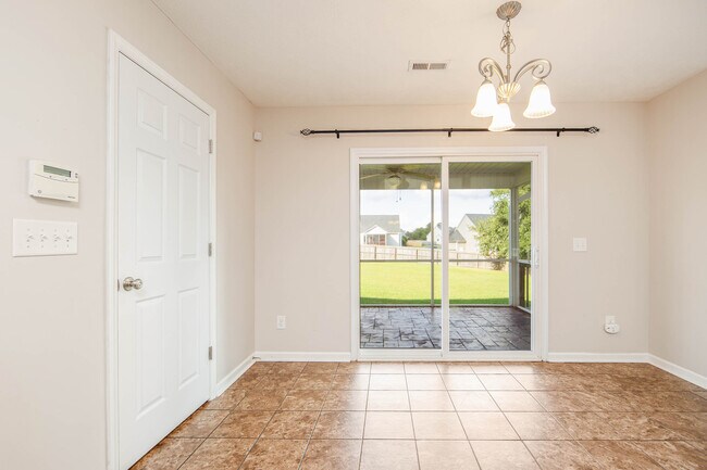 Building Photo - 355 Lockwood Dr