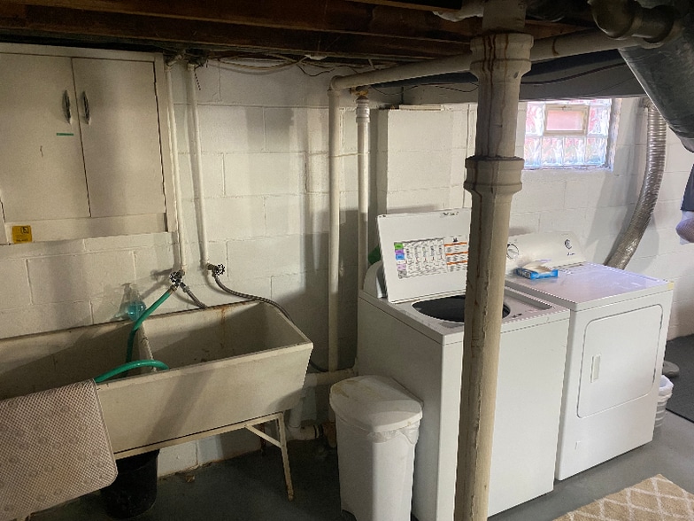 Building Photo - 1237 E Pleasant Run Pkwy S Dr