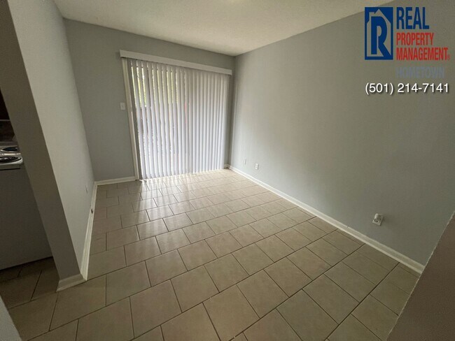Building Photo - 2714 John Ashley Dr