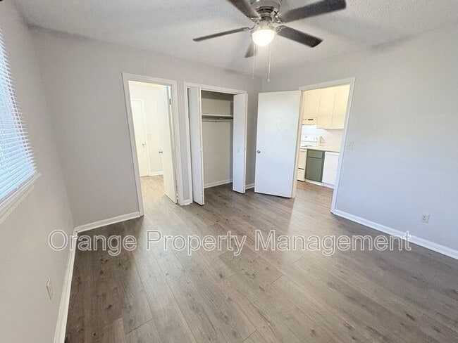 Building Photo - 212 Pelican Ln