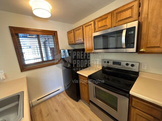 Building Photo - 1555 Shadow Run Ct