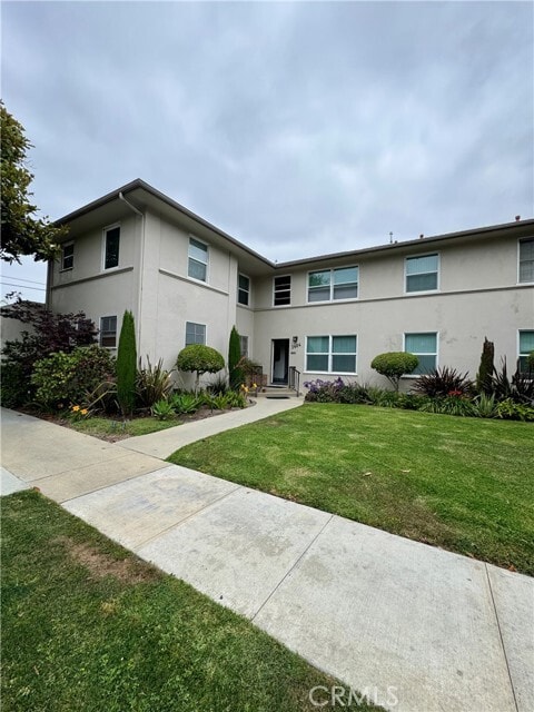 Building Photo - 3402 Gaviota Ave