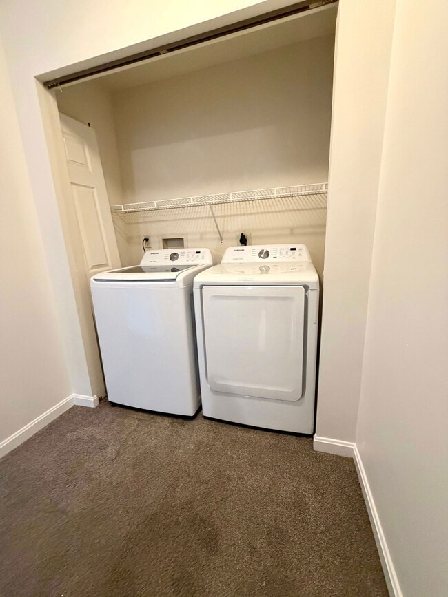 Building Photo - 170 Federal Way