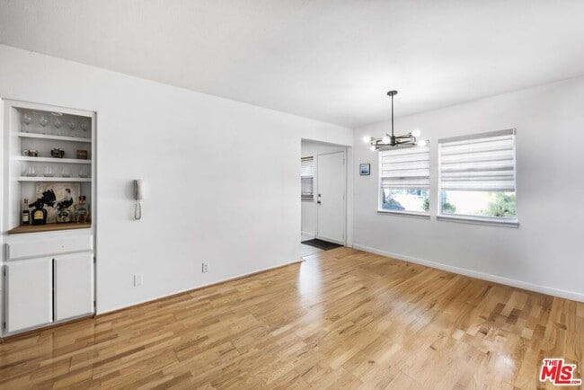 Building Photo - 5825 Bowcroft St